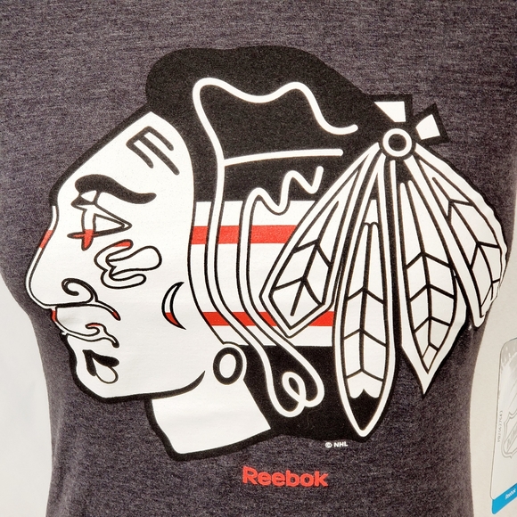 Official NHL Chicago Blackhawks #19 Toews T-Shirt - Picture 2 of 11